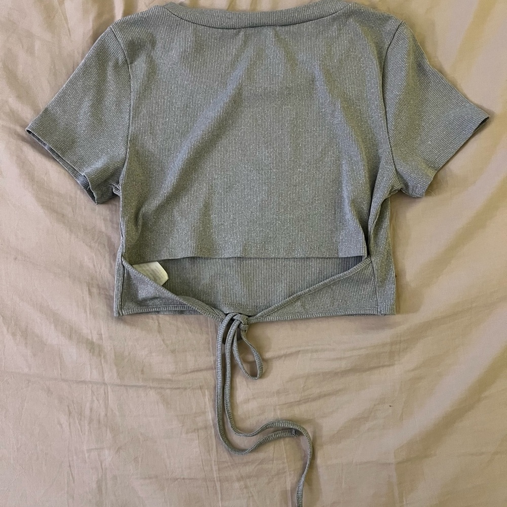 Custer Gray Ribbed Crop Top - Picture 2 of 3